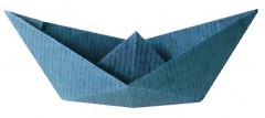 Bâteau en origami bleu