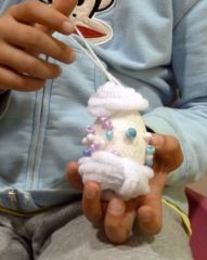 Activités de Pâques pour les enfants à Aix-en-Provence, oeuf en laine brodée