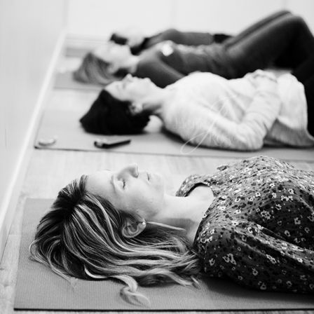 Atelier de yoga pour les mamans et futures mamans de MUMS AND THE CITY à Aix en Provence