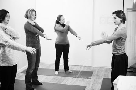 Atelier de yoga pour les mamans et futures mamans de MUMS AND THE CITY à Aix en Provence