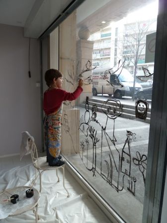 peinture-enfants-vitrine-local-aix-1.jpg