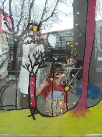 peinture-enfants-vitrine-local-aix-3.jpg