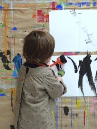 Atelier de peinture pour enfant à Aix-en-Provence autour du livre jeunesse 4 petits coins de rien du tout : dessin de bébé